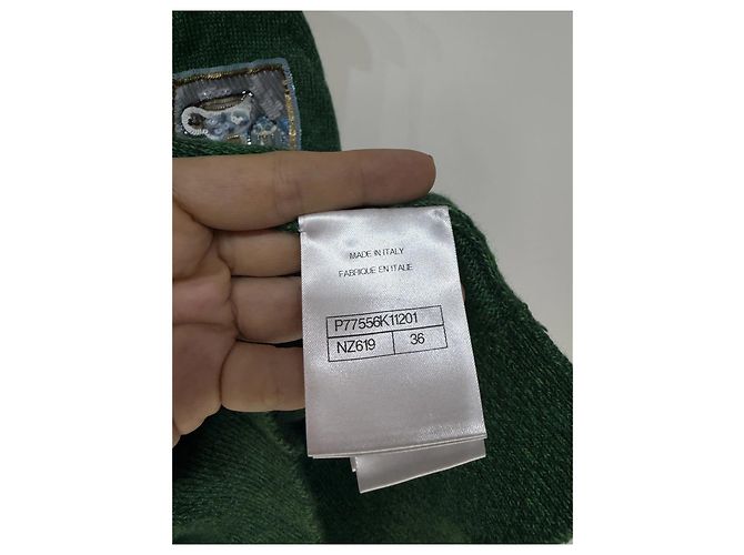 Colete Chanel de Cashmere Verde com Emblema Double C - vista 5