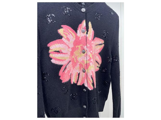 Chanel Schwarzer Kaschmir Strick Blumenmuster Double C Pailletten - Ansicht 3