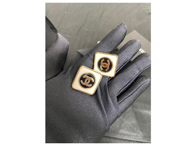 Orecchini Chanel in metallo - vista 4