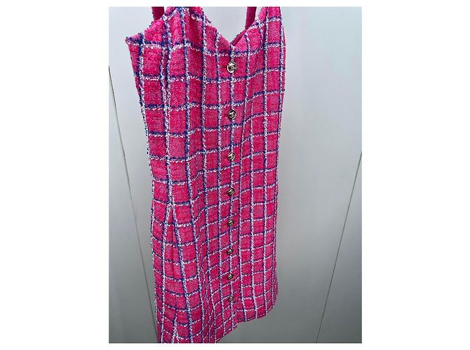 Chanel Kleid aus rosa Tweed mit Karomuster und Trägern - Ansicht 3