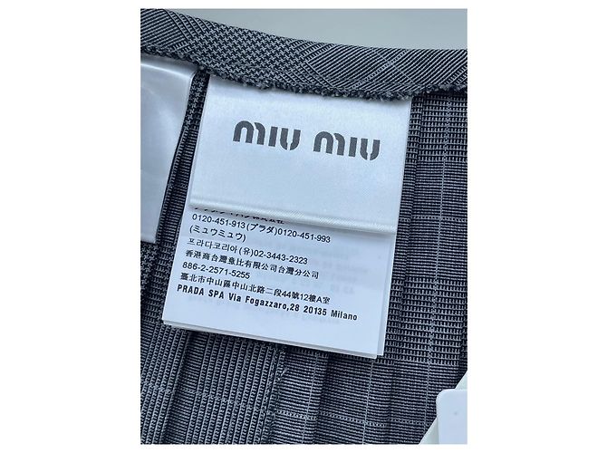 Falda Miu Miu de lana gris a cuadros plisada con broche de pedrería - vista 6