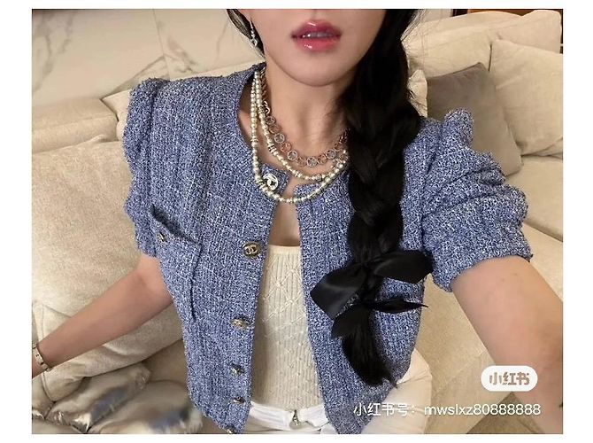 Chaqueta corta Chanel de tweed azul con mangas abullonadas - vista 9