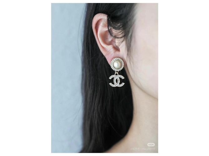 Orecchini Chanel Fiore Oro con Perla e Strass - vista 4