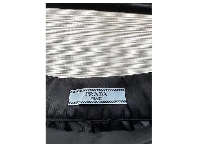 Falda paraguas Prada Re-Nylon Negra - vista 3