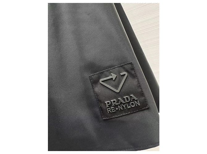 Falda paraguas Prada Re-Nylon Negra - vista 5