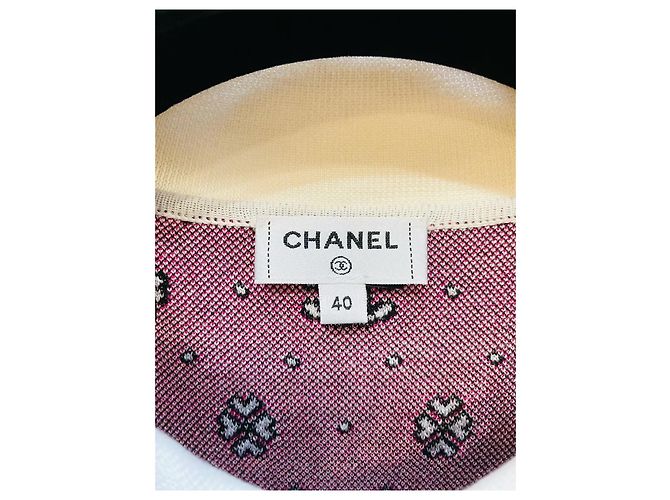 Chanel Strickware aus Seide mit Kleemuster und Polokragen - Ansicht 6