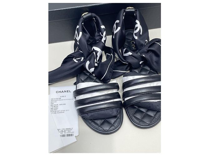 Sandali Chanel Neri in Tessuto con Nastro Double C Taglia 36 - vista 6