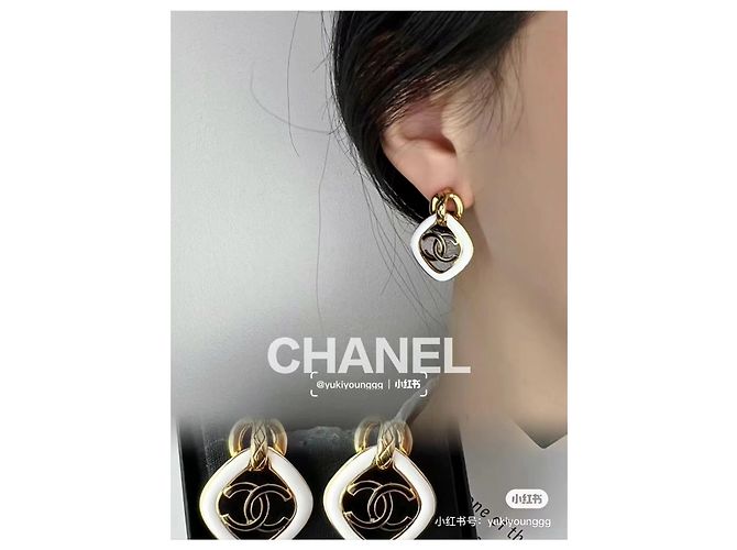 Orecchini Chanel Motivo a scacchi bianco e nero Metallo - vista 7