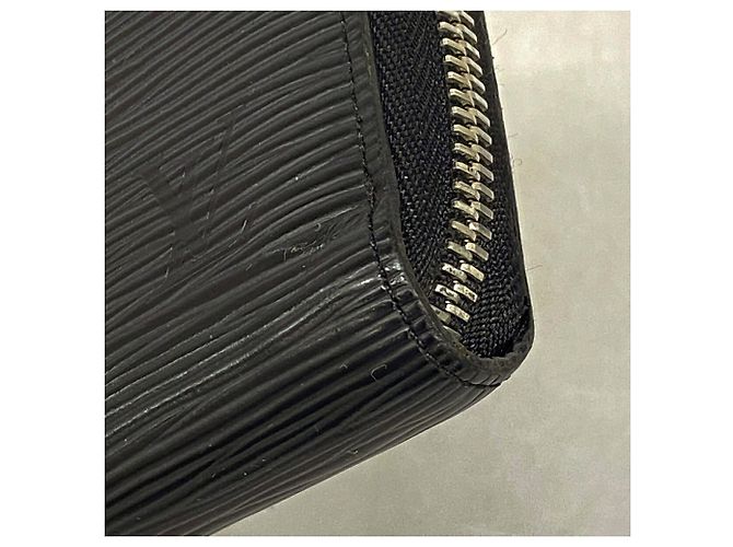 Louis Vuitton Epi Zippy Wallet in Noir - Ansicht 5
