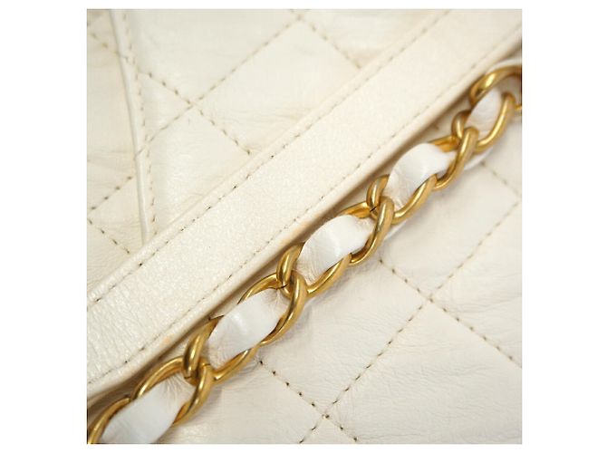 Borsa a spalla con catena Chanel Matelassé - vista 8