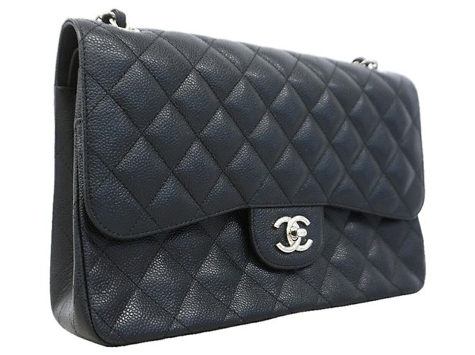 Borsa a tracolla Chanel in pelle di vitello grana nera - vista 2