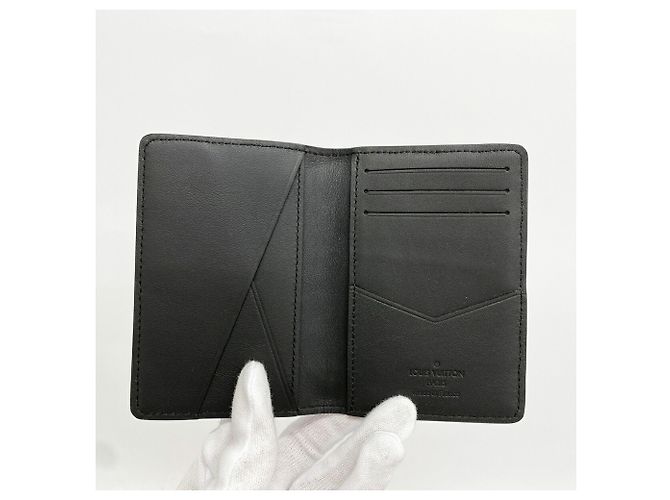 Louis Vuitton Monogram Shadow Card Case - vista 3