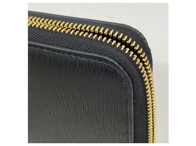 Cartera larga de piel negra de Prada - vista 6