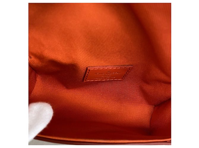 Borsa a tracolla Louis Vuitton in pelle Epi - vista 4