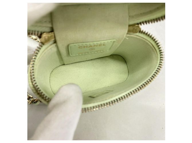 Borsa a tracolla Chanel Matelassé con catena - vista 4