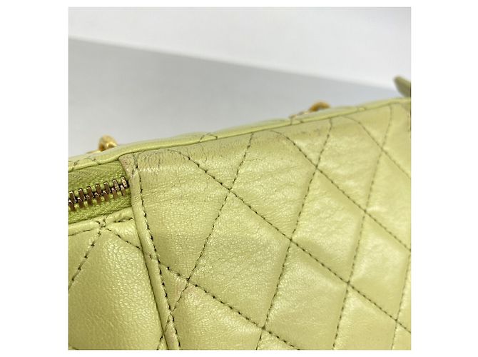 Borsa a tracolla Chanel Matelassé con catena - vista 8