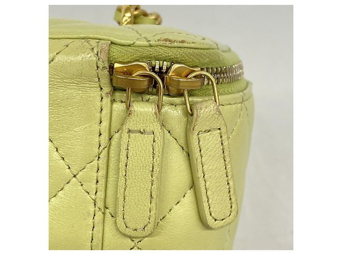 Borsa a tracolla Chanel Matelassé con catena - vista 9