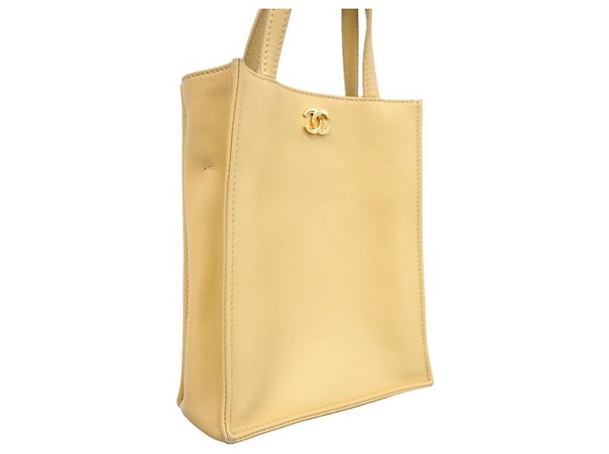 Borsa 2-Way Chanel in pelle d'agnello beige - vista 2