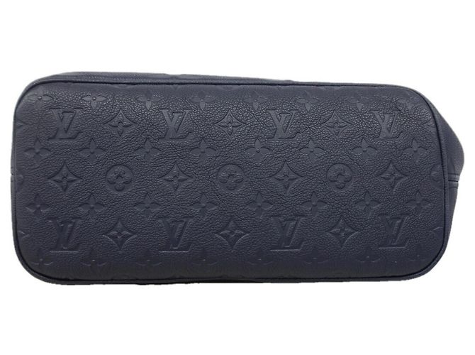 Louis Vuitton Neverfull MM Monogram Empreinte Tote Bag - vista 3