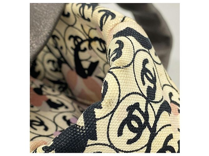 Chanel Camellia Shopper aus Canvas - Ansicht 7