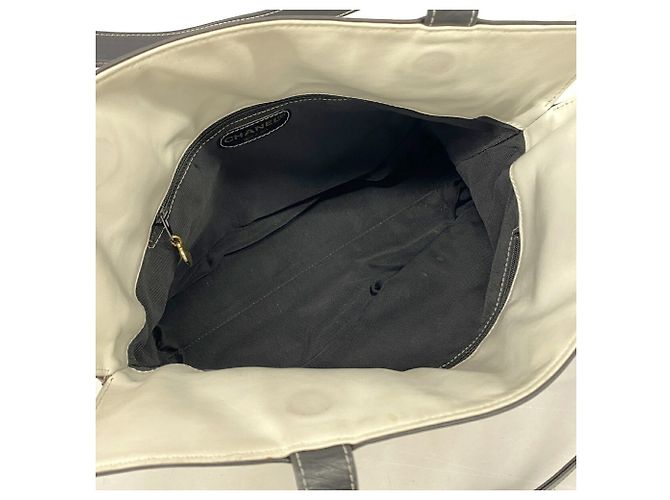 Borsa Tote Chanel in Pelle di Agnello - vista 4