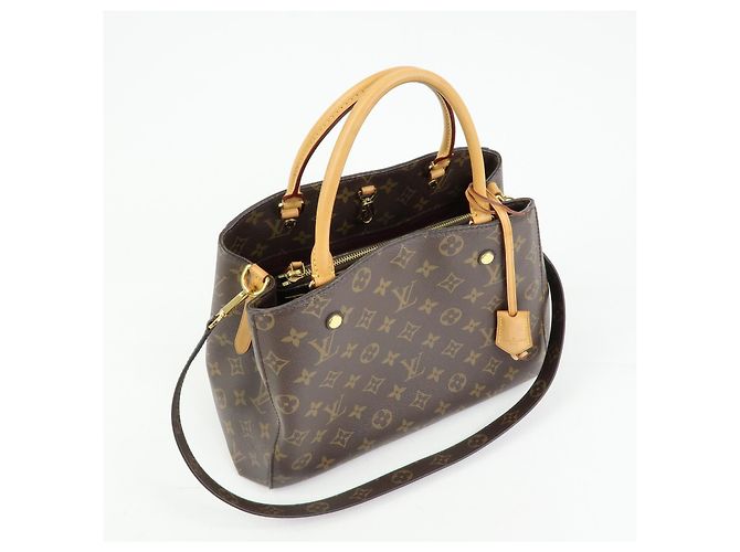 Louis Vuitton Montaigne Monogram Canvas MM - vista 4