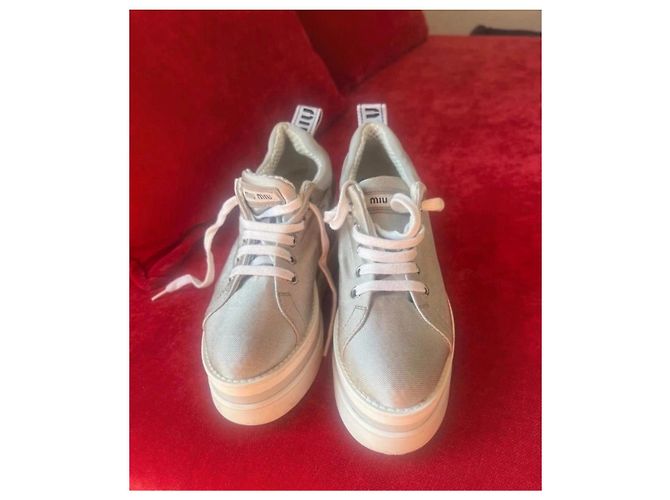 Sneakers Miu Miu in tela argento con zeppa - vista 13