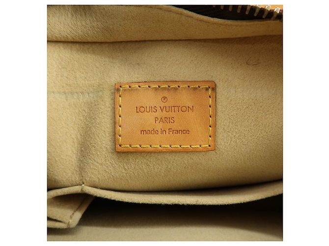 Louis Vuitton Hudson Monogram Canvas GM - vista 5