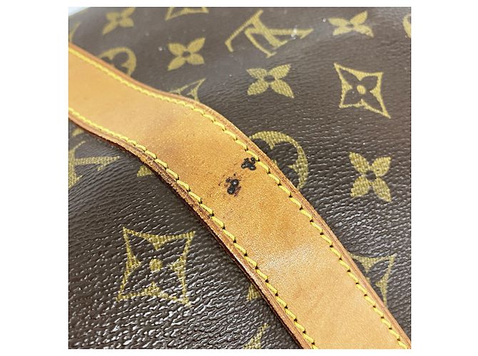 Louis Vuitton Boston Monogram Keepall Bandoulière 50 - vista 11