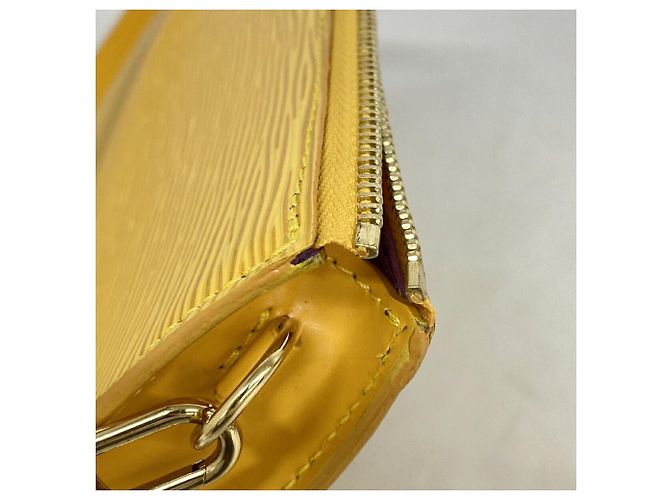 Louis Vuitton Epi Pochette Accessoires M52949 - vista 6