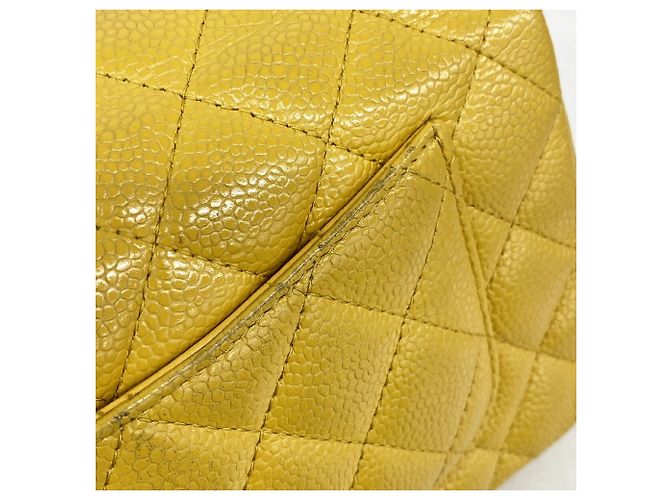 Chanel Mini Matelassé Schultertasche mit Kette - Ansicht 10