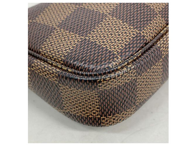Louis Vuitton Damier Mini Pochette Accessoires - vista 7