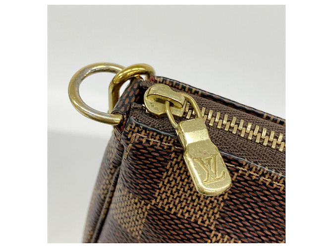 Louis Vuitton Damier Mini Pochette Accessoires - vista 8
