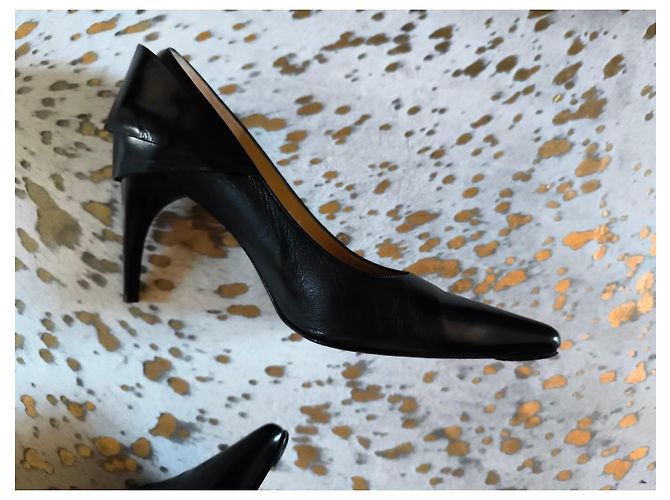 Décolleté in pelle nera Charles Jourdan - vista 8
