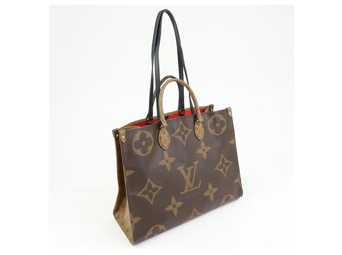 Louis Vuitton OnTheGo Reverse Monogram Giant GM - vista 4
