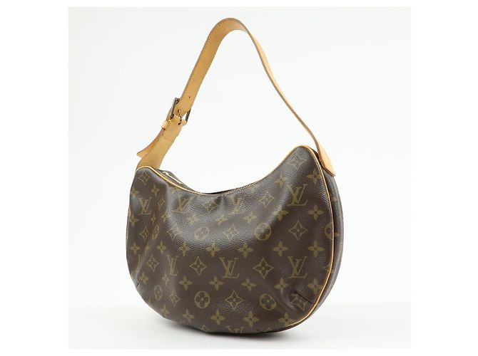 Louis Vuitton Croissant Monogram Canvas MM - vista 3