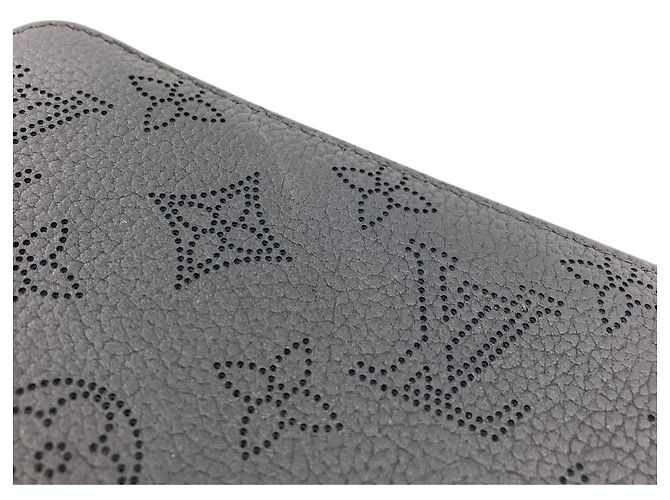 Cartera larga Louis Vuitton de piel Mahina - vista 13
