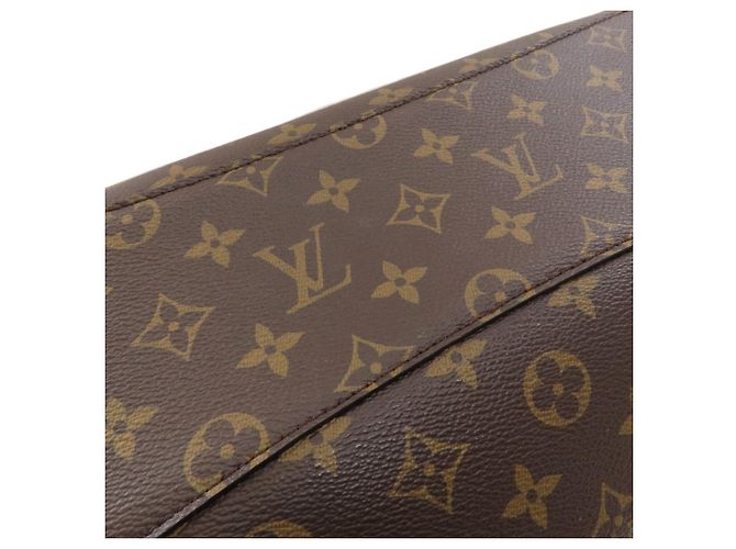 Louis Vuitton M44546 Rivoli MM Handbag - vista 15