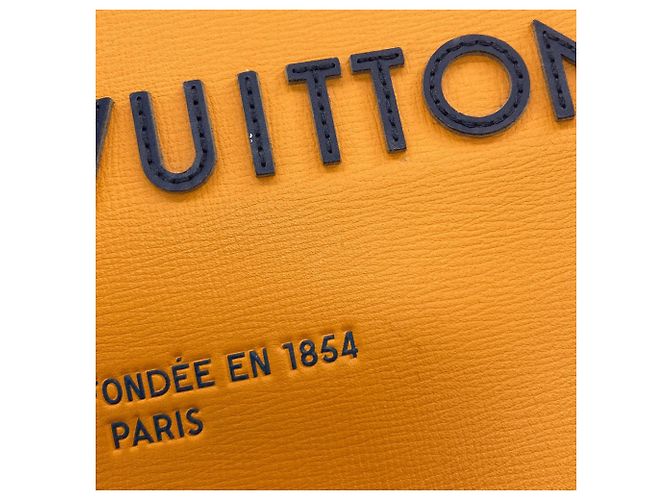 Louis Vuitton M28112 Takeout Messenger Shoulder Bag - vista 14