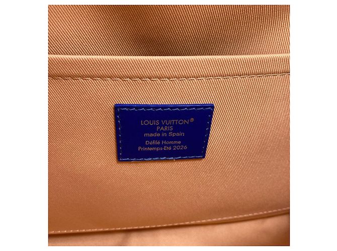 Louis Vuitton M28112 Takeout Messenger Shoulder Bag - vista 6