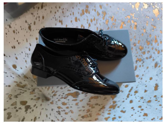 Scarpe Minelli in vernice nera - vista 2