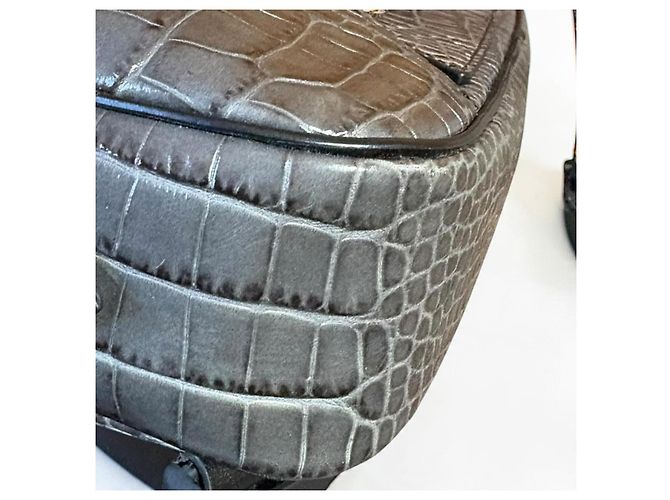 Givenchy Bond – Crocodile-Embossed Leather Backpack – Spring/Summer 2020 - vista 6
