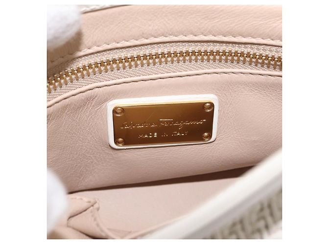 Salvatore Ferragamo Sofia Satchel in pelle intrecciata Medium - vista 6