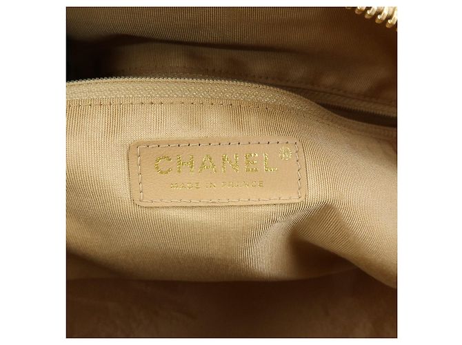 Chanel Timeless CC Bowler Quilted Caviar Medium - vista 6
