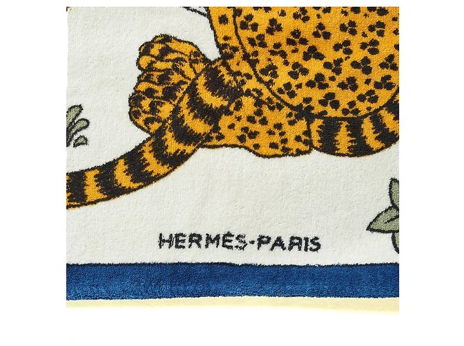 Hermès Drap de bain Les Léopards en coton blanc et bleu 2015 - vue 3
