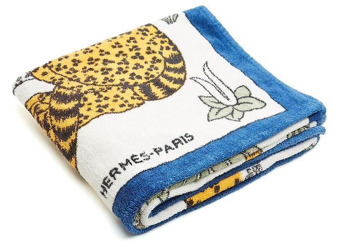 Hermès Drap de bain Les Léopards en coton blanc et bleu 2015 - vue 5