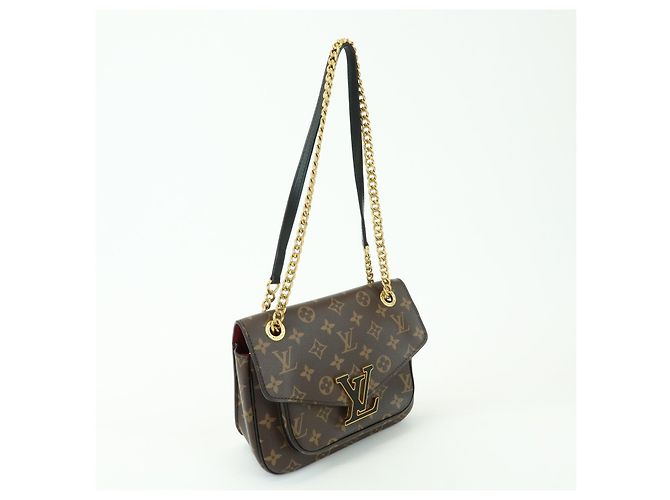 Louis Vuitton Passy Monogram Canvas - vista 4