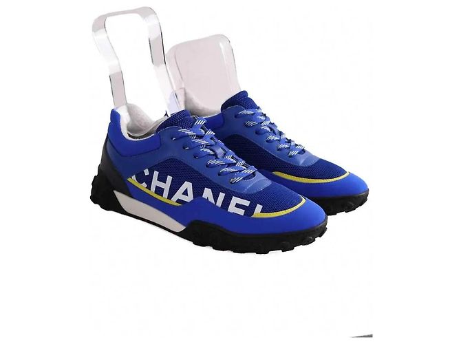 Sneakers Chanel blu in tessuto - vista 3