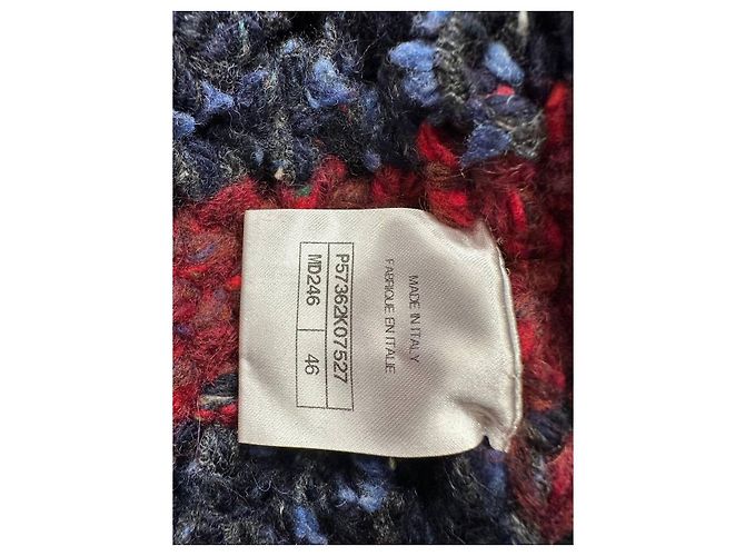 Abrigo de bouclé a rayas Chanel 2017 con hebilla CC Sz.44 de segunda mano - vista 5