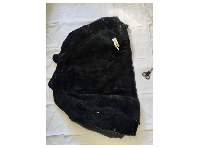 Giacca invernale in pelle nera Mac Douglas foderata in shearling - vista 19